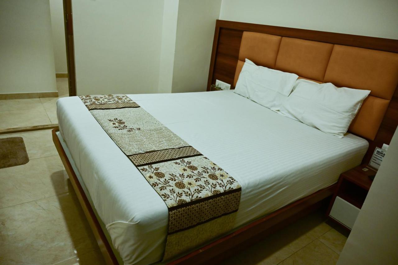 Hotel Diamora Residency 塞恩 外观 照片