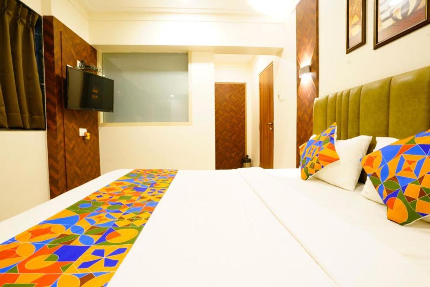 Hotel Diamora Residency 塞恩 外观 照片
